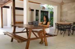 Home office con vista al mar: ¿realidad o utopía? La infraestructura necesaria